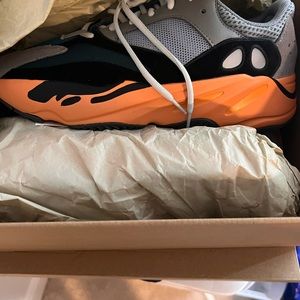 Brand new never worn Yezzy 700. Purchased on goat.